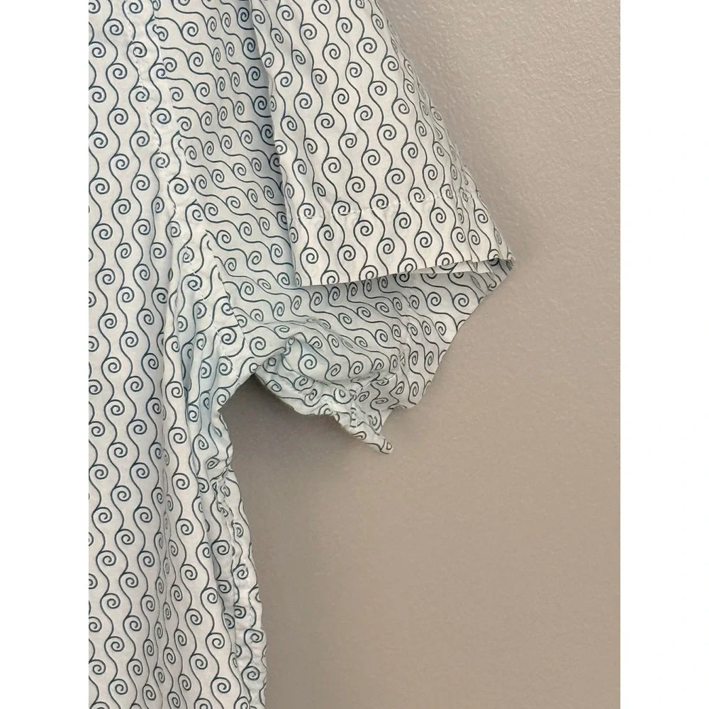 Banana Republic Button Down Mens L White Blue Cotton Stretch Swirl Short Sleeve